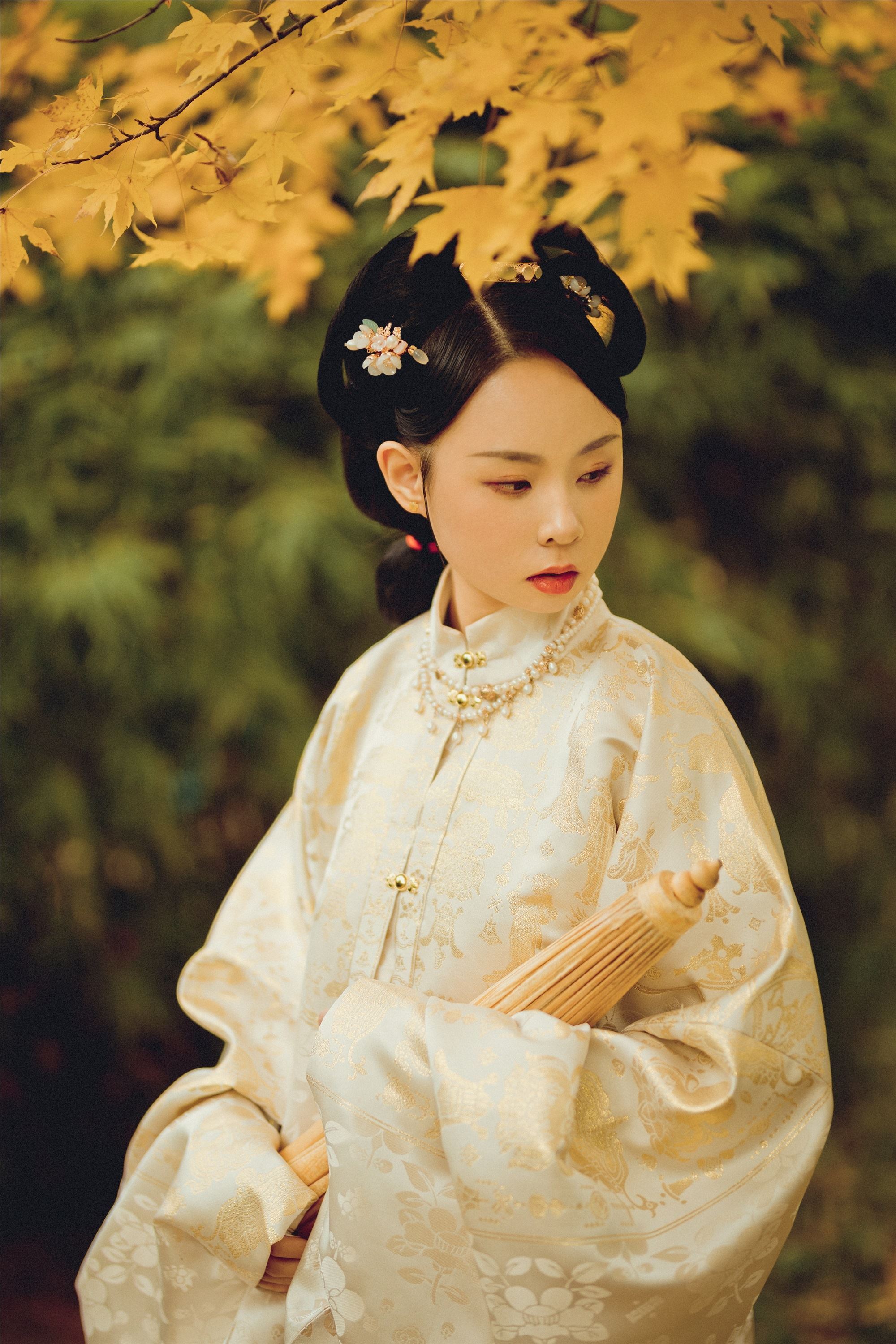 YITUYU艺图语 2021.09.03 寻枫 冯友薇